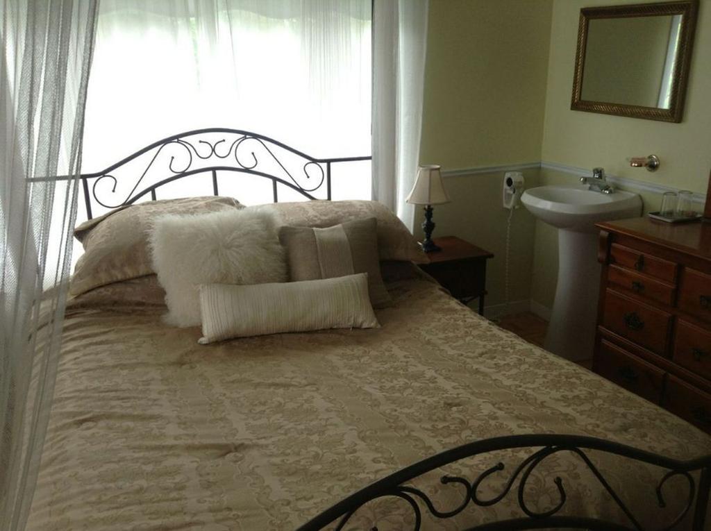 Gite Maison Parc Delormier Trois-Rivieres Room photo
